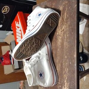 New Chuck Taylor Converse size 9.5m
